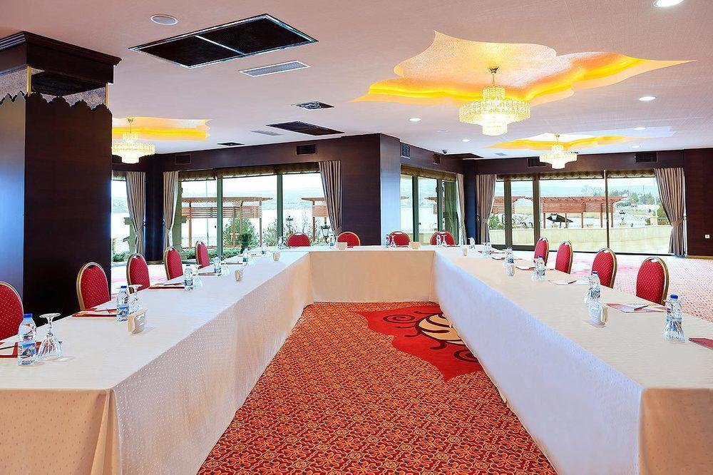 Kronos Hotel Golbası Zewnętrze zdjęcie
